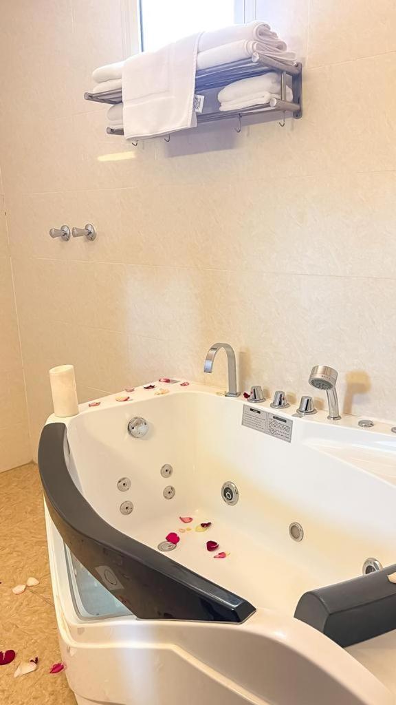 Levant Hotel Necran Dış mekan fotoğraf